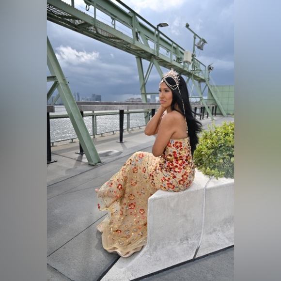 Diana Mahrach Couture dress - Picture 6 of 10